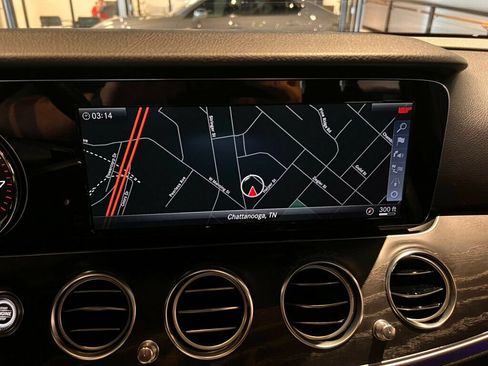 Used 2017 Mercedes-Benz E 300 image 19