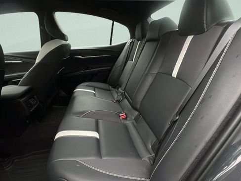 Used 2025 Toyota Camry SE FWD image 11
