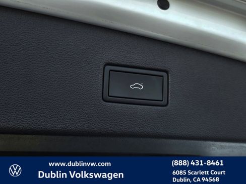 Used 2024 Volkswagen Tiguan SE image 24