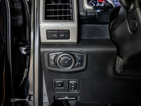 Used 2020 Ford F250 Lariat w/ Lariat Ultimate Package AWD/4WD image 25