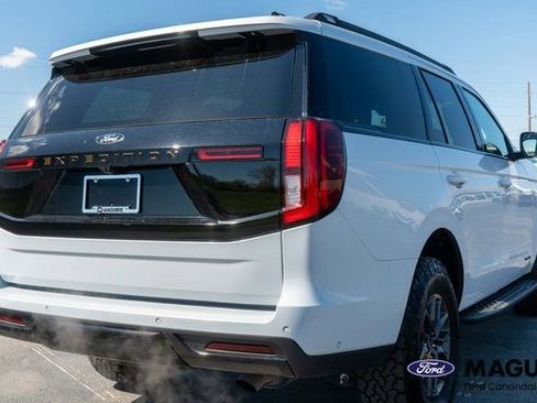 Used 2025 Ford Expedition Tremor AWD/4WD image 6