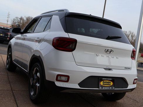 New 2026 Hyundai Venue SEL image 4