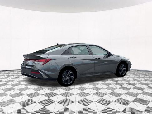 New 2026 Hyundai Elantra Sport FWD image 13