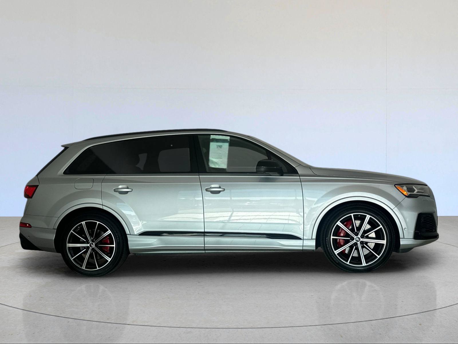 Used 2023 Audi SQ7 Premium Plus w/ Black Optic Package AWD/4WD image 7
