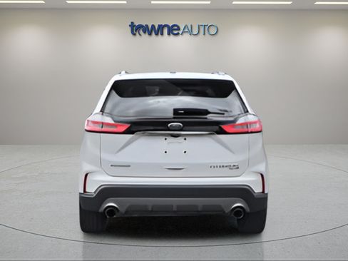 Used 2020 Ford Edge Titanium AWD/4WD image 4