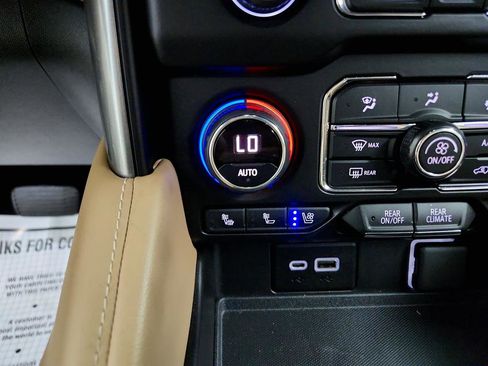 Used 2021 Chevrolet Tahoe Premier image 21