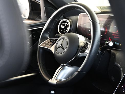 Used 2022 Mercedes-Benz C 300 4MATIC Sedan image 21