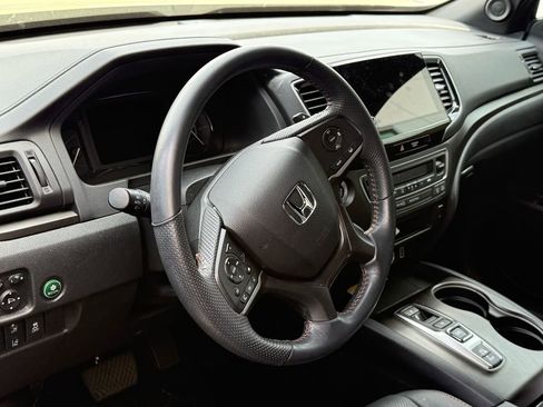 Used 2023 Honda Passport TrailSport image 10