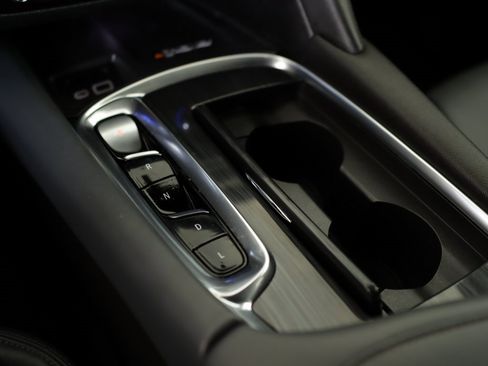 Used 2022 Buick Enclave Essence w/ Sport Touring Edition image 20