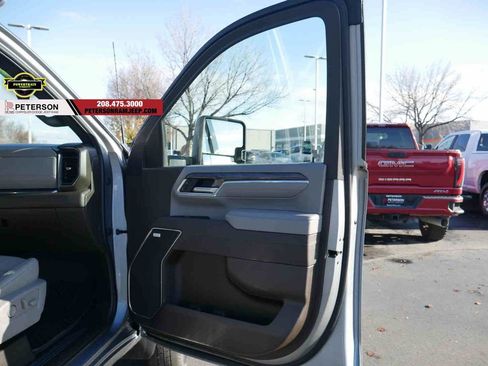 Used 2025 Chevrolet Silverado 3500 LTZ w/ LTZ Plus Package image 29