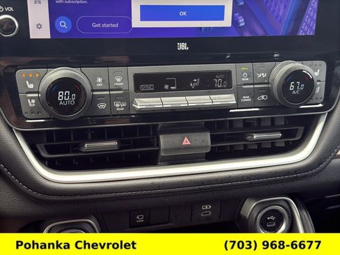 Used 2024 Toyota Grand Highlander AWD image 16
