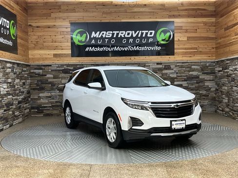 Used 2023 Chevrolet Equinox LT image 2