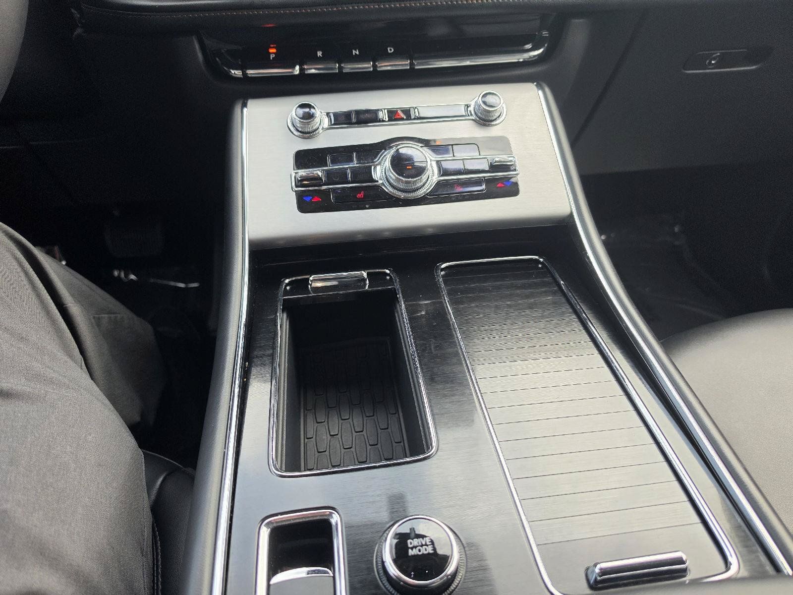 Used 2023 Lincoln Aviator AWD w/ Premium Package image 15