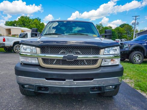 Used 2004 Chevrolet Silverado 2500 LS w/ Heavy-Duty Power Package AWD/4WD image 8
