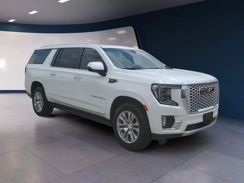 Used 2022 GMC Yukon XL Denali RWD image 7
