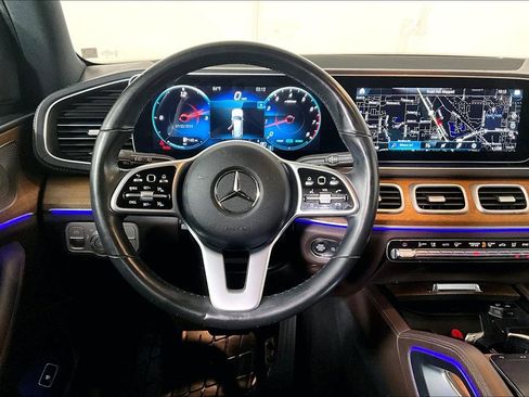 Used 2022 Mercedes-Benz GLS 450 4MATIC image 5