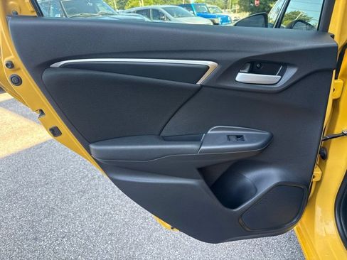 Used 2018 Honda Fit LX image 13