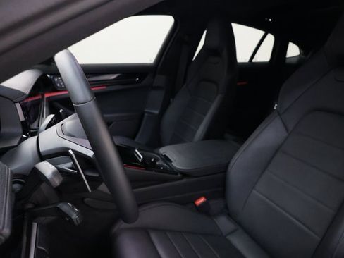 Used 2024 Porsche Panamera 4 image 79