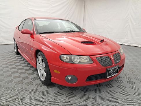 Used 2005 Pontiac GTO image 2