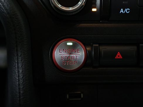 Used 2021 Ford Mustang EcoBoost image 32