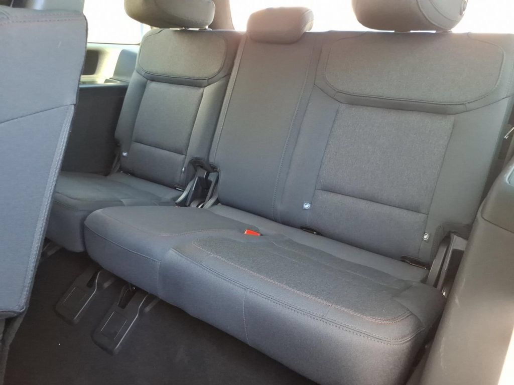 Certified 2025 Ford Expedition Active AWD/4WD image 11