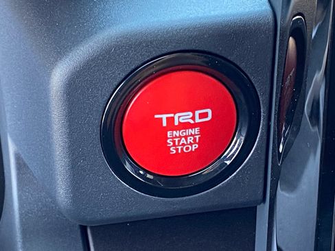 Certified 2026 Toyota 4Runner TRD Off-Road Premium AWD/4WD image 24