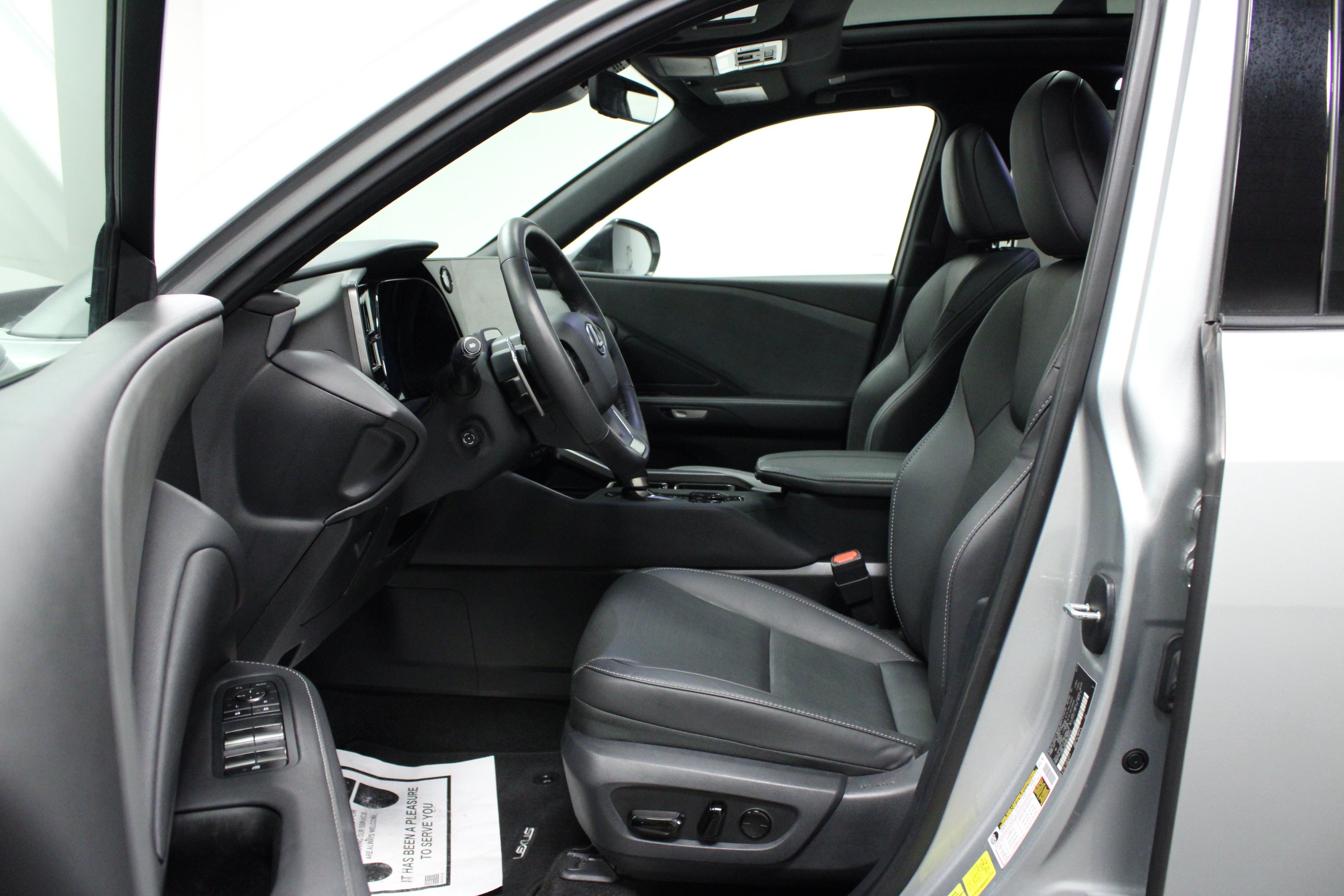 Used 2024 Lexus TX 350 AWD w/ Captains Chair Package image 12