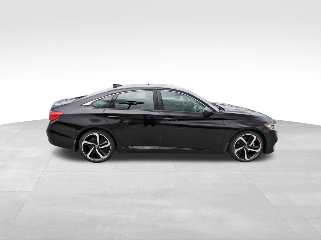Used 2018 Honda Accord Sport image 5