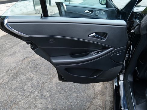 Used 2007 Mercedes-Benz CLS 63 AMG w/ P2 Pkg image 43