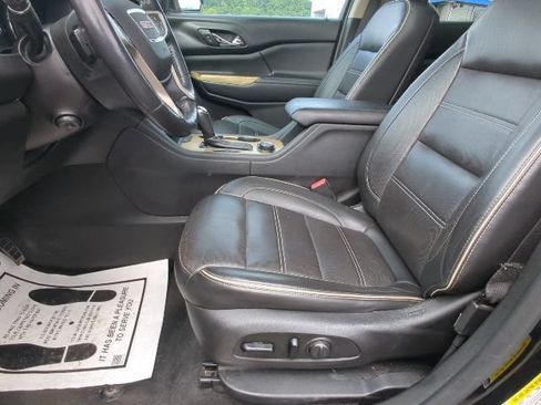 Used 2018 GMC Acadia Denali w/ Technology Package AWD/4WD image 10