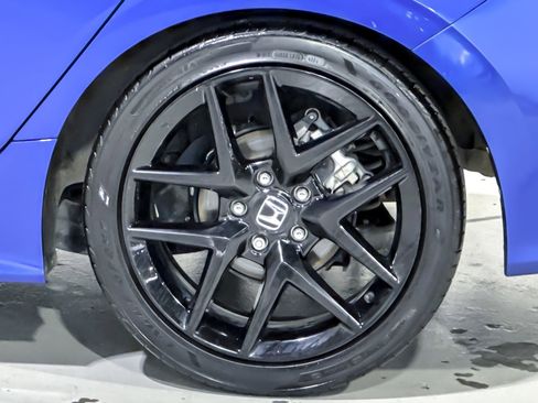 Used 2023 Honda Civic Sport image 11