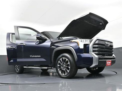 Used 2023 Toyota Tundra Limited AWD/4WD image 44