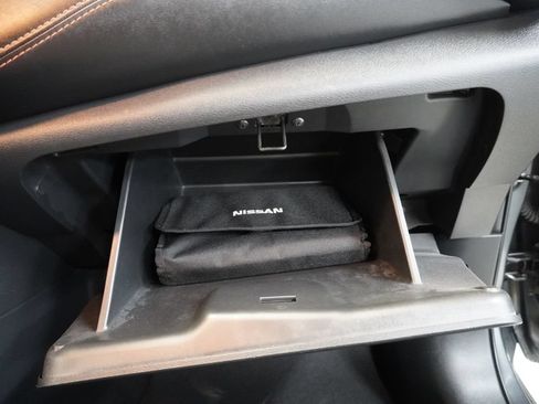 Used 2019 Nissan Kicks SR FWD image 37