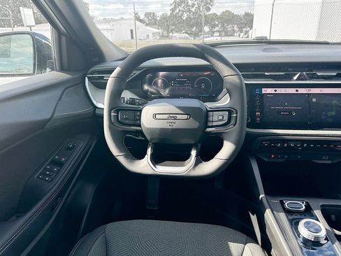 New 2026 Jeep Cherokee Laredo AWD/4WD image 28