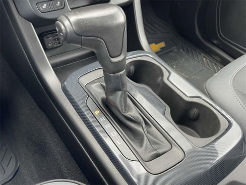 Used 2020 Chevrolet Colorado Z71 image 25