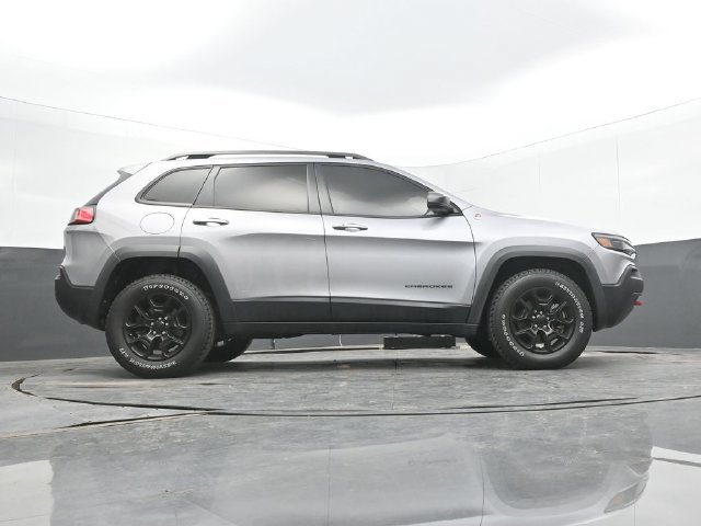 Used 2021 Jeep Cherokee Trailhawk w/ Trailer Tow Group AWD/4WD image 60