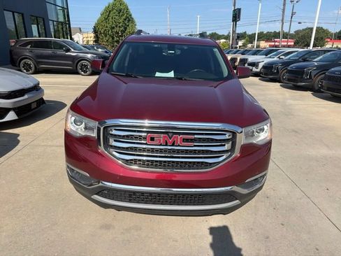 Used 2018 GMC Acadia SLE FWD image 2