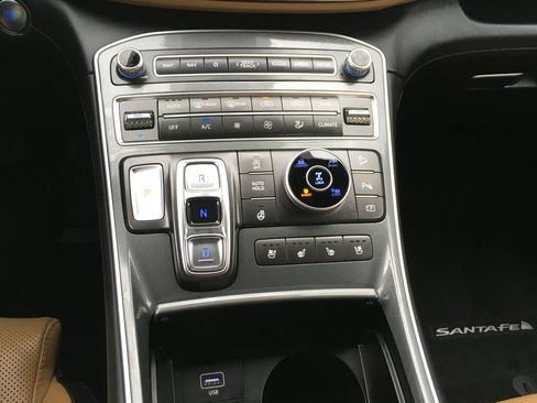 Used 2022 Hyundai Santa Fe Calligraphy AWD/4WD image 17