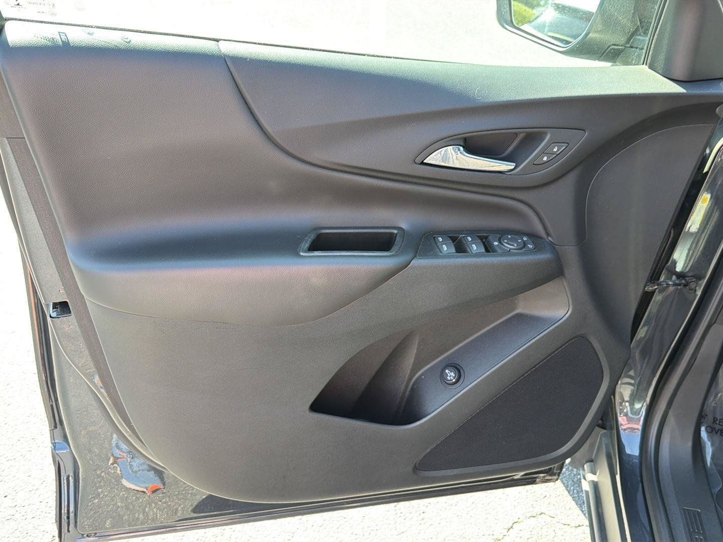 Used 2022 Chevrolet Equinox LT FWD image 16