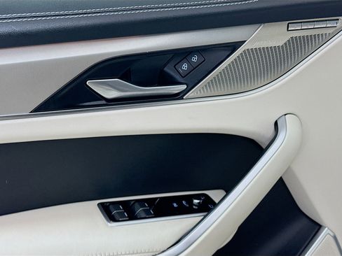 Used 2025 Jaguar F-PACE R-Dynamic S image 24