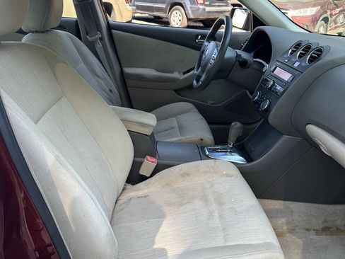 Used 2010 Nissan Altima 2.5 S FWD image 11