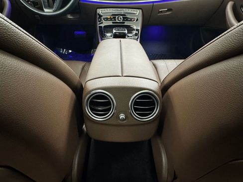 Used 2017 Mercedes-Benz E 300 4MATIC image 33