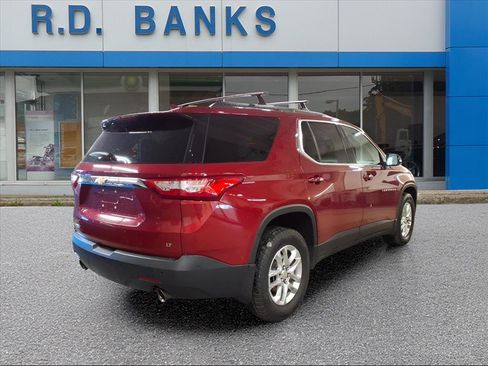 Used 2019 Chevrolet Traverse LT image 3