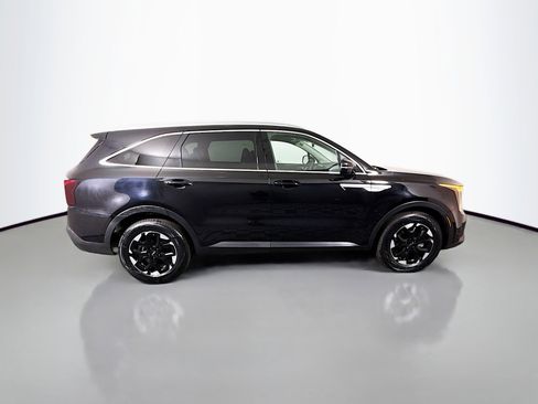 Used 2025 Kia Sorento S w/ Panoramic Sunroof Package image 11