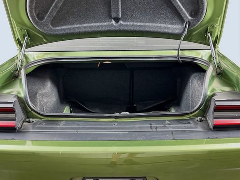 Used 2022 Dodge Challenger R/T Scat Pack RWD image 10