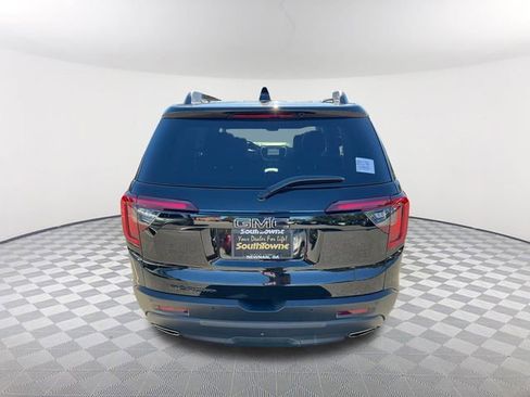 Used 2023 GMC Acadia SLE w/ Driver Convenience Package image 6