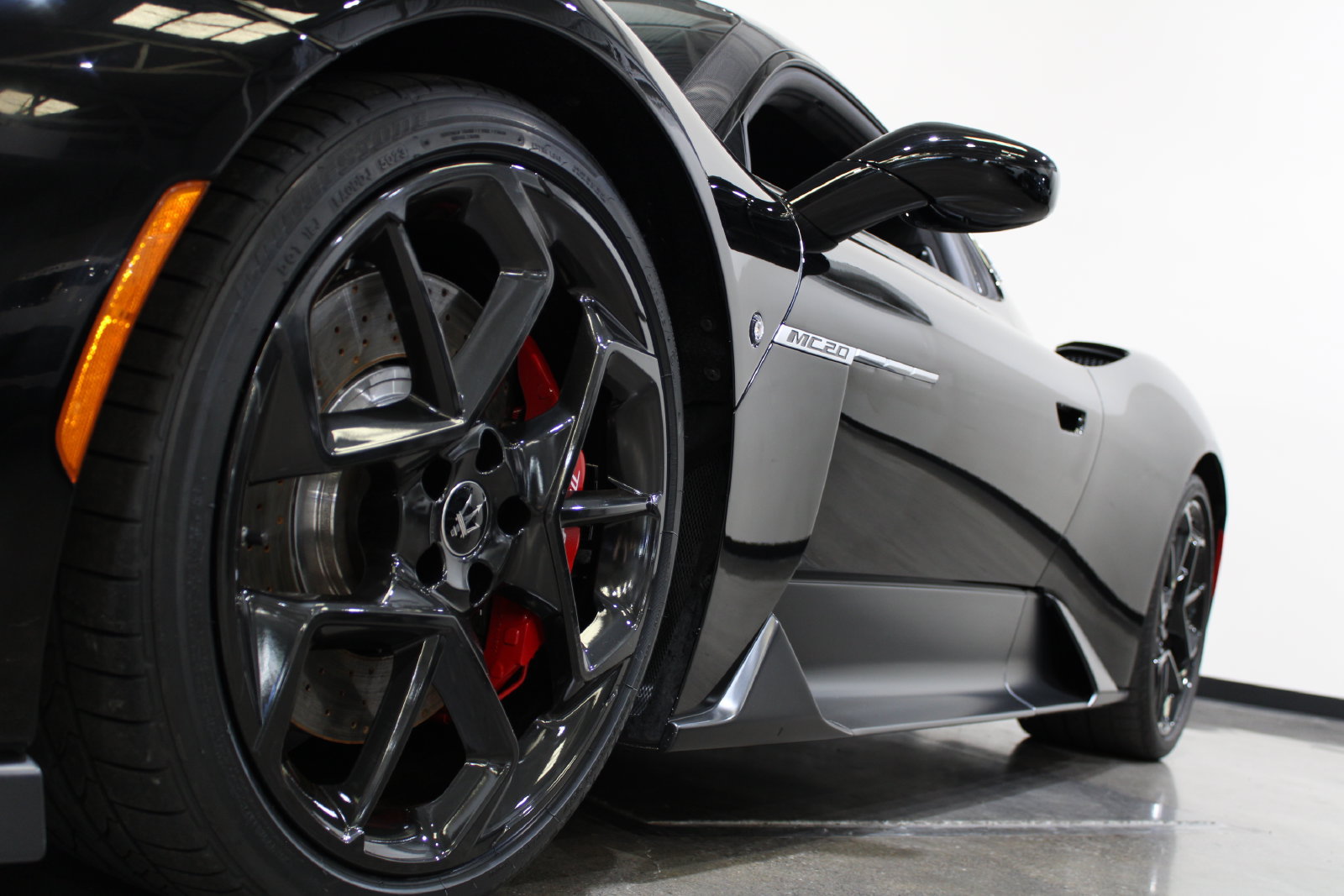 Used 2022 Maserati MC20 Coupe RWD image 12