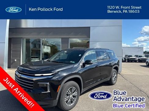 Used 2025 Chevrolet Traverse LT AWD/4WD image 1