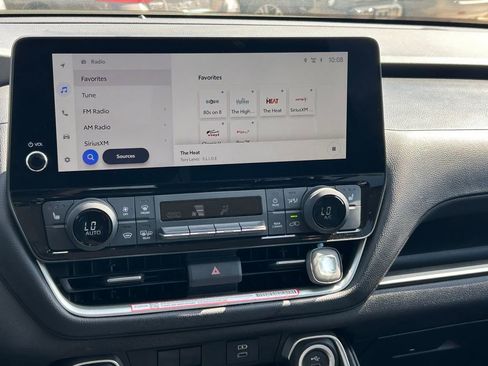 Used 2025 Toyota Grand Highlander FWD image 20