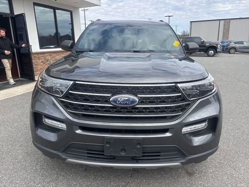 Used 2020 Ford Explorer XLT w/ Equipment Group 202A image 10